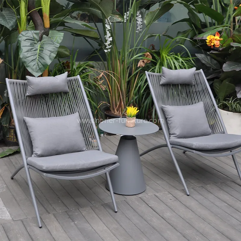 Савремени једноставни спољашњи ткани балкон