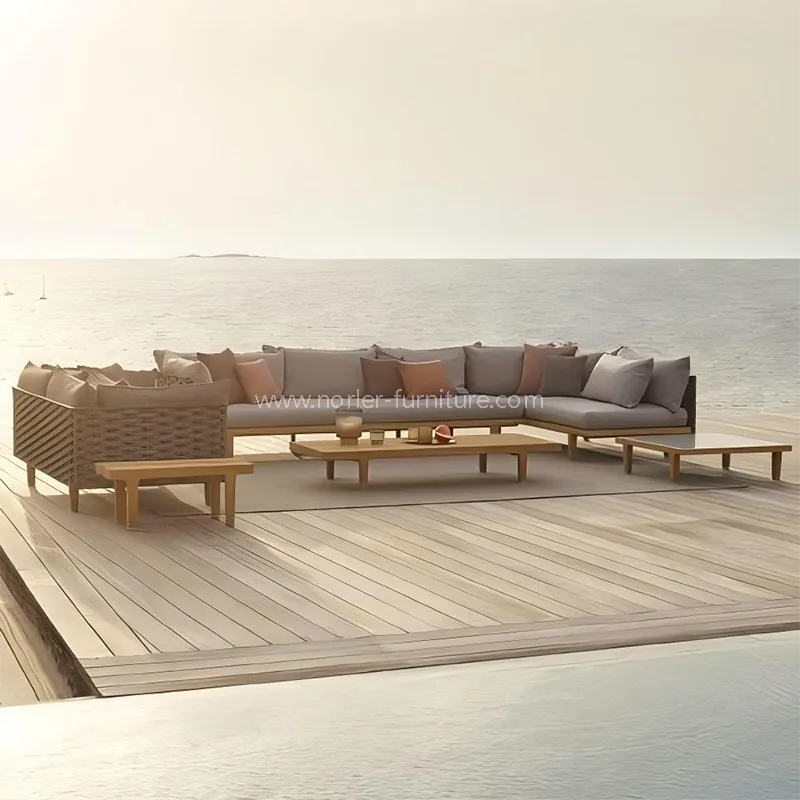 Модеран на отвореном тиковима Оквир за дрво за дрво у каучима уже