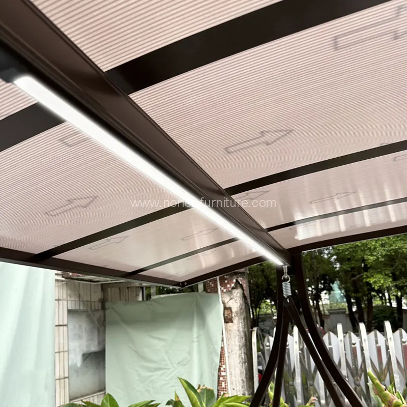 Отворени алуминијум замах са соларним светлима