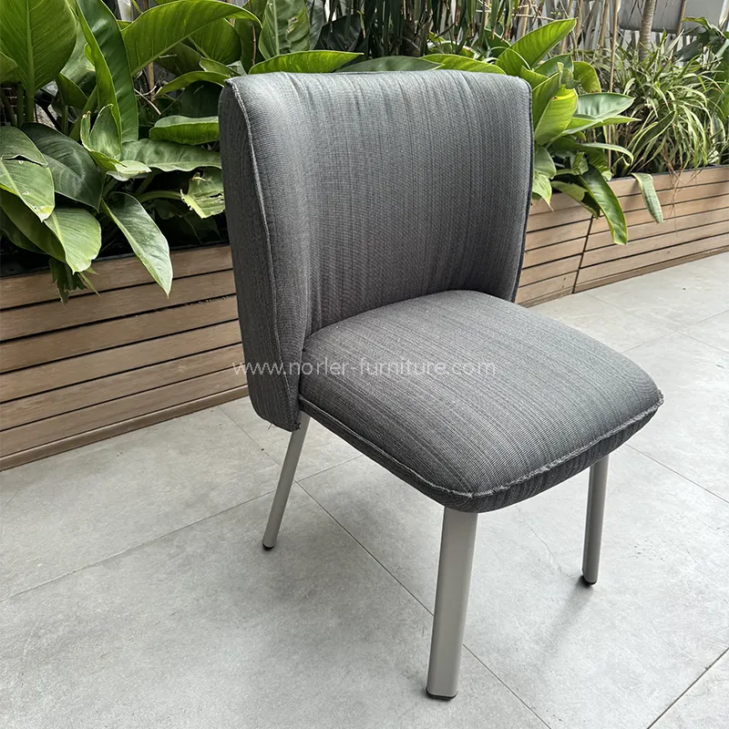 Отворени квадратни столни столни балкон